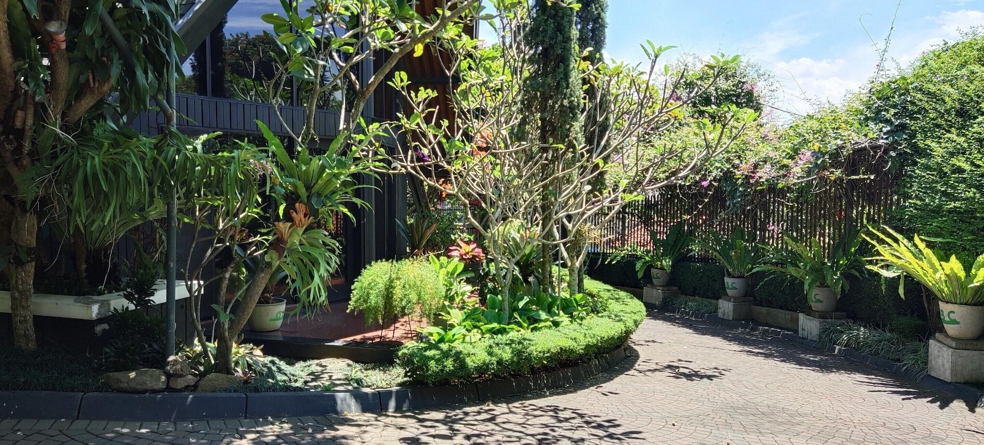 Obc Villa บันดุง ภายนอก รูปภาพ